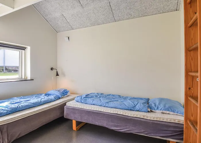 Halvejen Xi Feriehus Spjald
