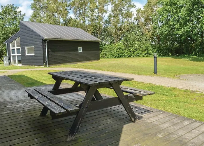 Halvejen Xi Feriehus